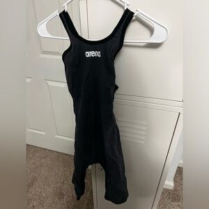 Women’s size 26 arena tech suit